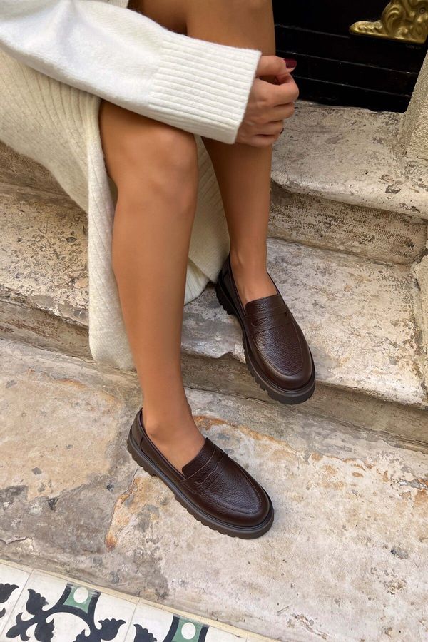 NİŞANTAŞI SHOES NİŞANTAŞI SHOES Queena Brown Genuine Leather Thick Sole Detail Women's Shoes