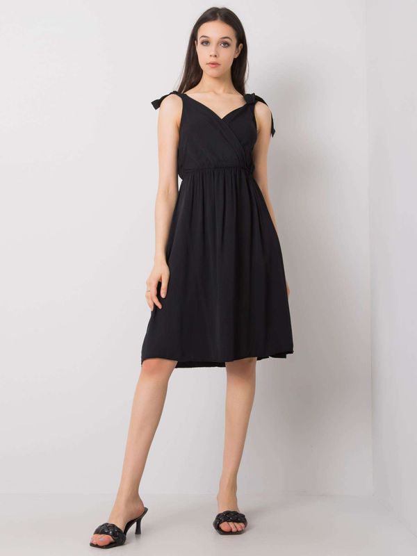 Fashionhunters OCH BELLA Black dress with triangle neckline