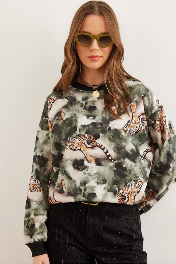 Olalook Olalook Women's Batik Leopard Basic Soft Texture Casual Sweatshirt