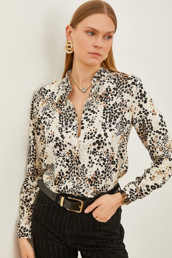 Olalook Olalook Women's Beige Black Patterned Woven Viscose Shirt