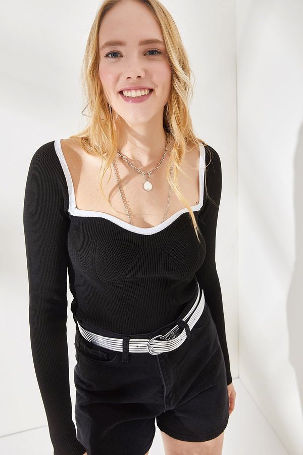 Olalook Olalook Women's Black and White Kiss Collar Crop Knitwear Blouse