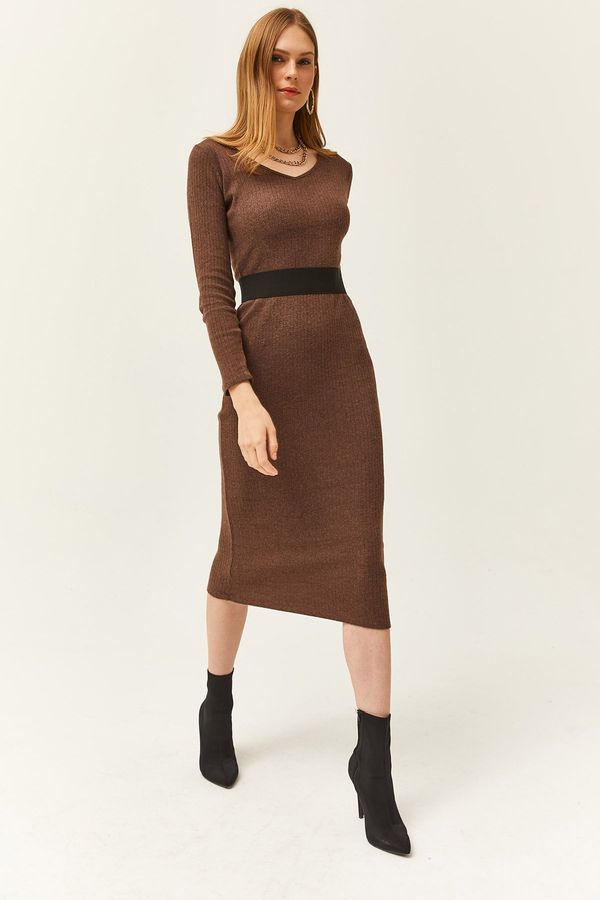 Olalook Olalook Women's Brown Pool Collar Thick Ribbed Midi Dress