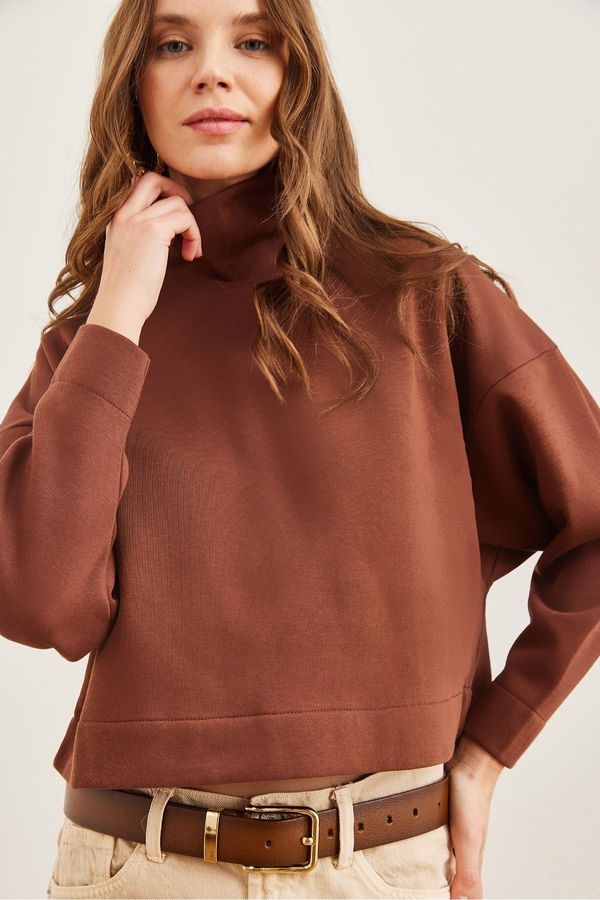 Olalook Olalook Women's Brown Stand Collar Batwing Crop Raised Sweatshirt