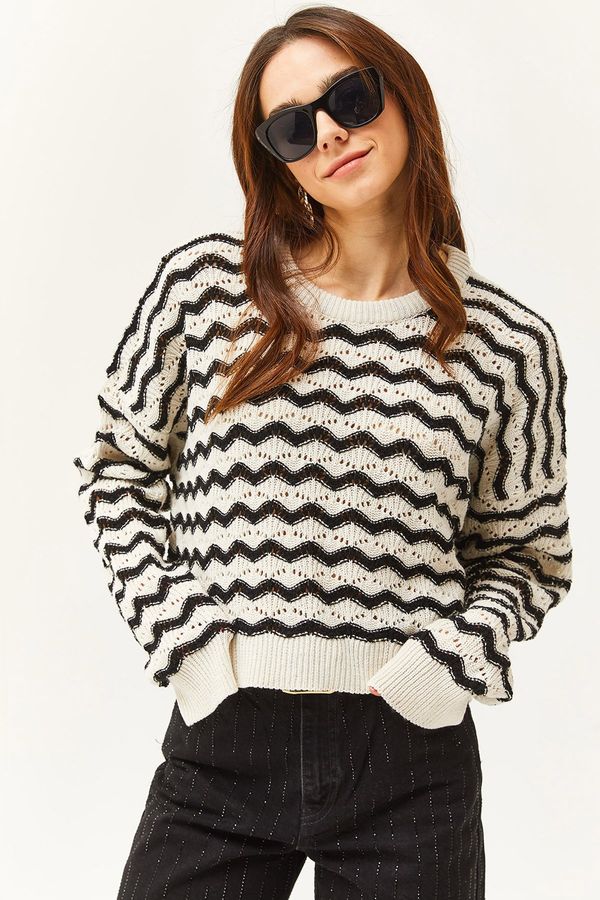 Olalook Olalook Women's Ecru Black Wave Striped Openwork Seasonal Knitwear Blouse