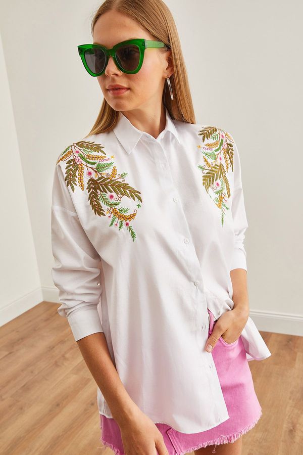 Olalook Olalook Women's Leaf White Embroidery Detailed Oversize Woven Shirt