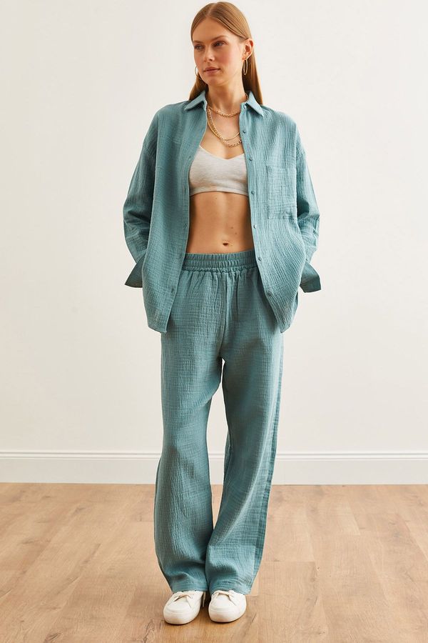 Olalook Olalook Women's Mint Green Elastic Waist Pocket Muslin Trousers