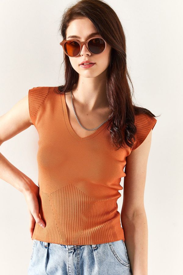 Olalook Olalook Women's Onion Skin Shoulder And Skirt Detailed Front Back V Knitwear Blouse