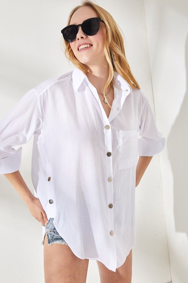Olalook Olalook Women's White Oversized Woven Shirt with Buttons at the Sides