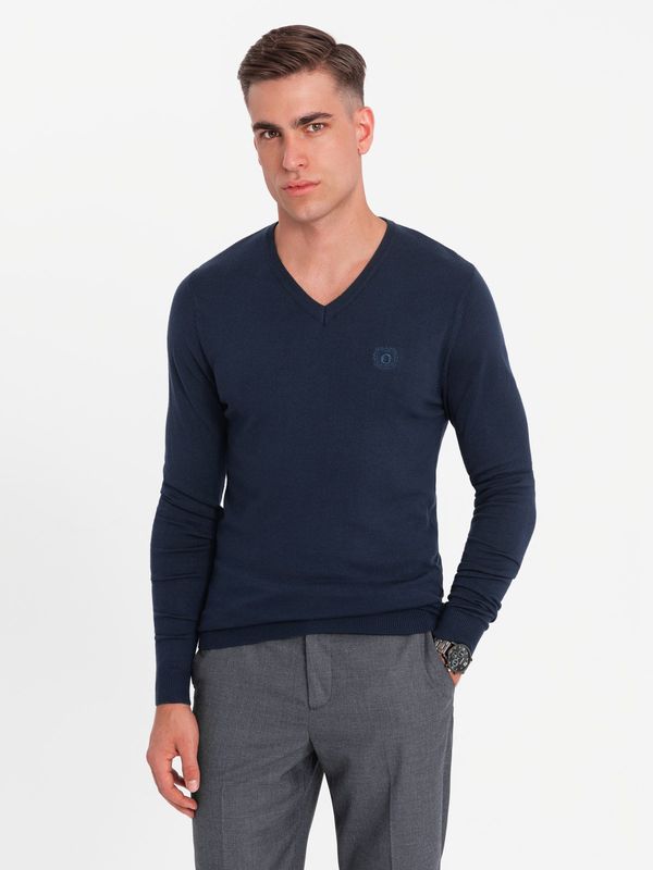 Ombre Ombre Elegant men's sweater with a v-neck - navy blue