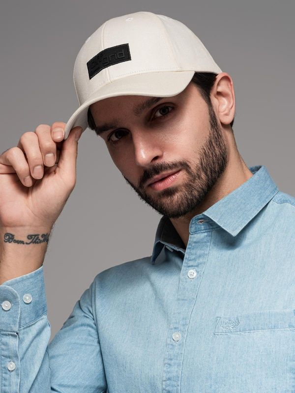 Ombre Ombre Men's baseball cap with visor and rectangular patch - cream