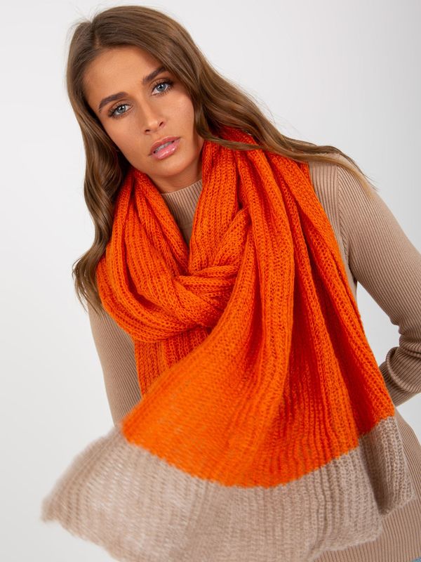 Fashionhunters Orange and beige two-color knitted scarf