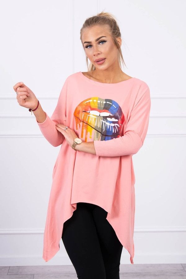 Kesi Oversize blouse with rainbow lip print apricot
