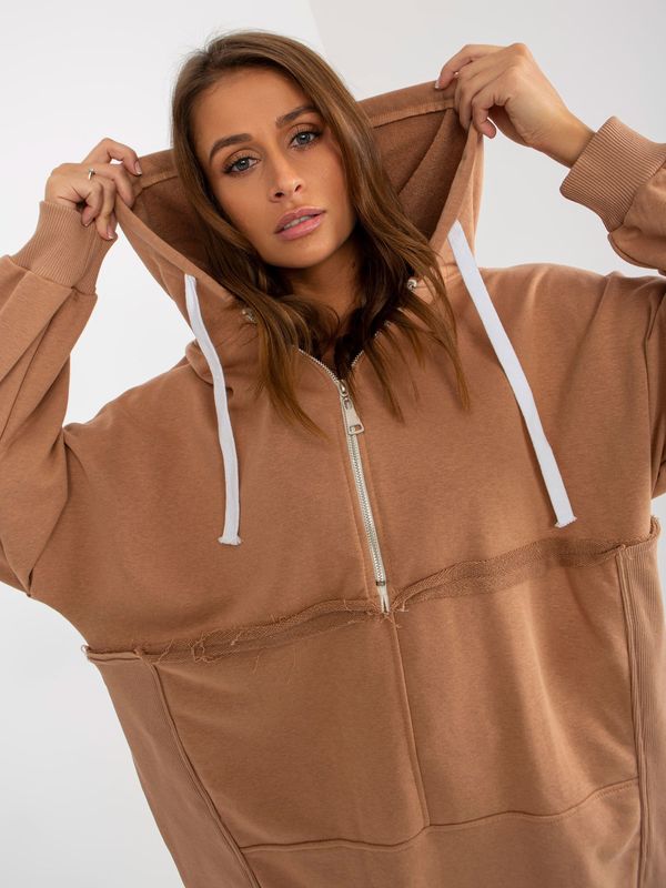 Fashionhunters Oversized long camel hoodie with slits