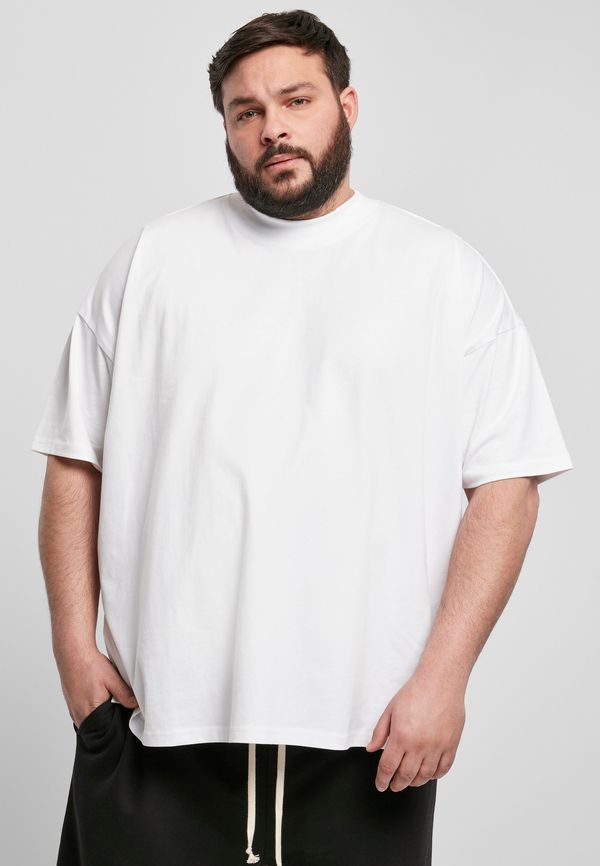 UC Men Oversized T-shirt with neckline and neck white