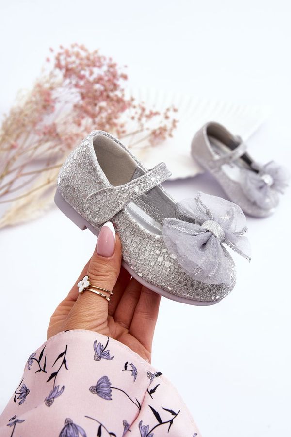 PA1 PA1 Children's ballerinas with a bow and glitter on velcro Silver-Grey Elisa