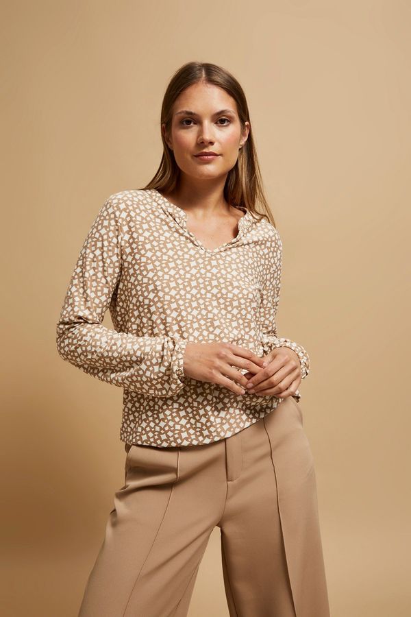 Moodo Patterned blouse with V-neck