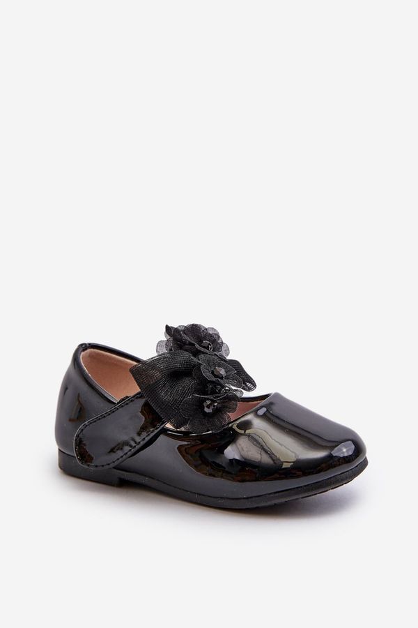 PE1 PE1 Black Glossy Children's Ballerina Flats With Velcro Strap And Bow Olessa