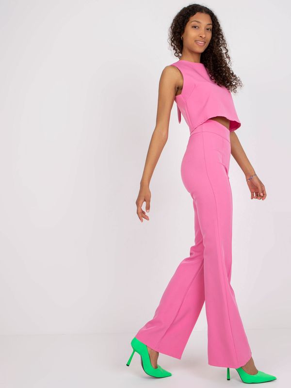 Fashionhunters Pink two-piece elegant set with short top