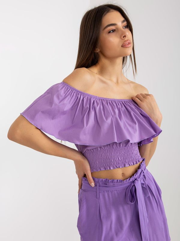 Fashionhunters Purple short Spanish blouse with ruffles