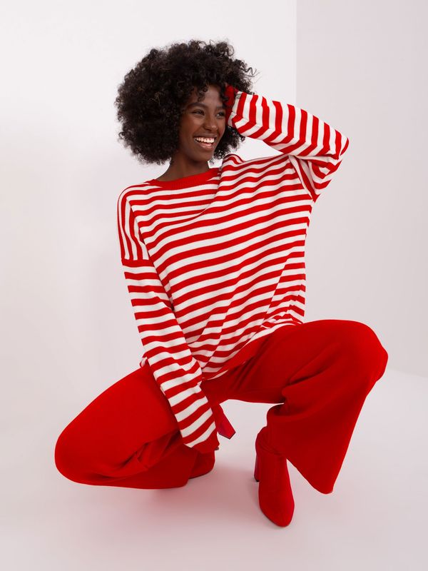 Fashionhunters Red and ecru knitted ensemble with trousers