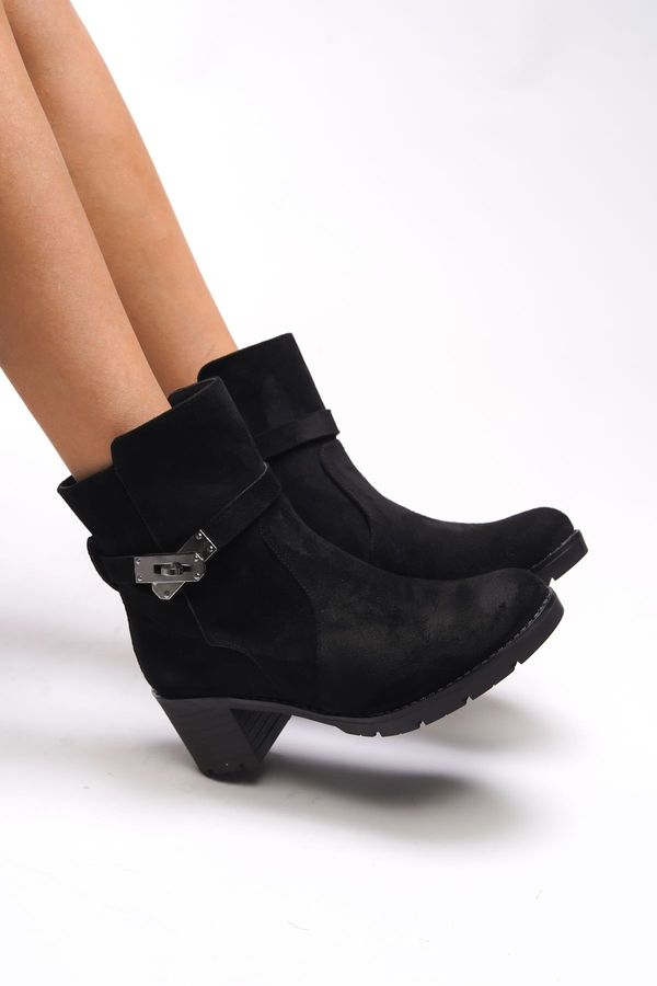 Riccon Riccon Iverolia Lock Detailed Heeled Boots 0012790 Black Suede