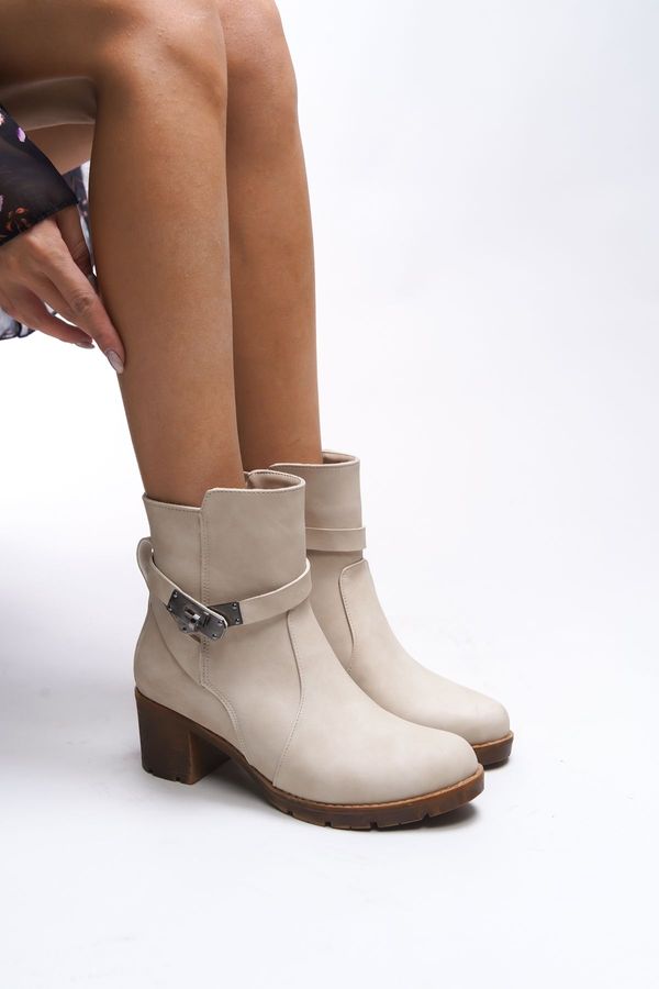 Riccon Riccon Iverolia Lock Detailed Heeled Boots 0012790 Matte Beige