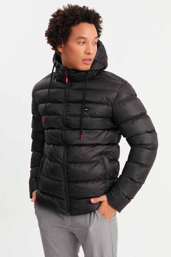 River Club River Club Men's Black Thick Lined Water And Windproof Hooded Winter Puffer Coats