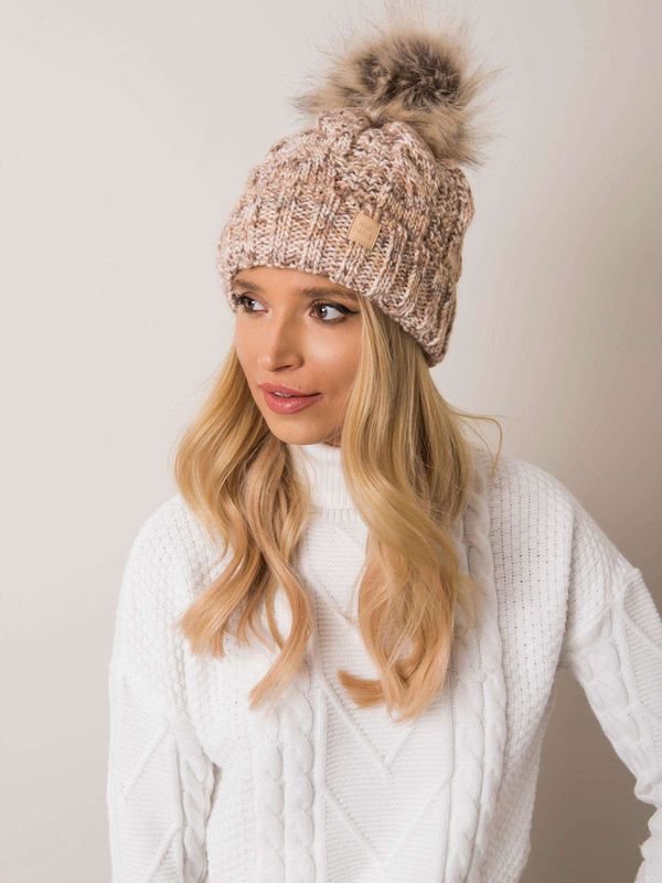 Fashionhunters RUE PARIS Beige lady insulated beanie