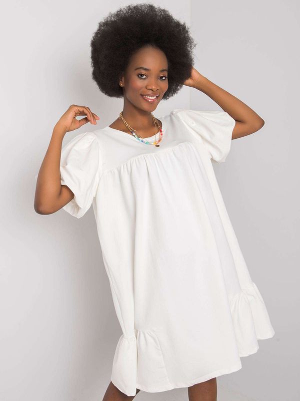 Fashionhunters RUE PARIS Ecru dress with puffy sleeves