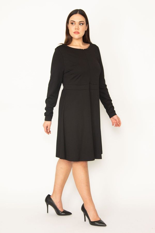 Şans Şans Women's Black Plus Size Dress with Zipper and Waistband