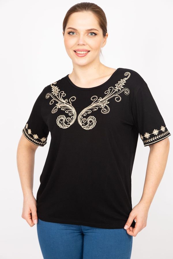Şans Şans Women's Black Plus Size Embroidery Detailed Crew Neck Blouse