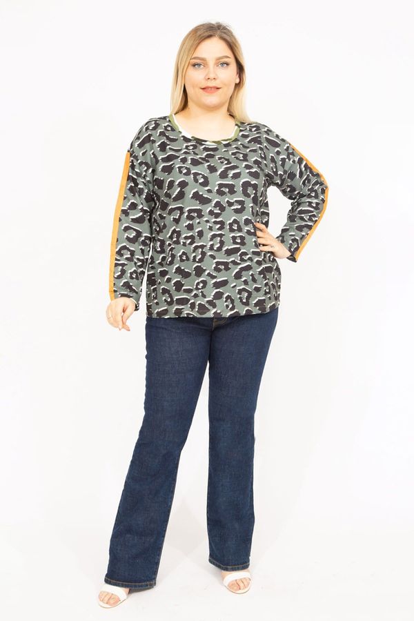 Şans Şans Women's Khaki Plus Size Camouflage Patterned Blouse