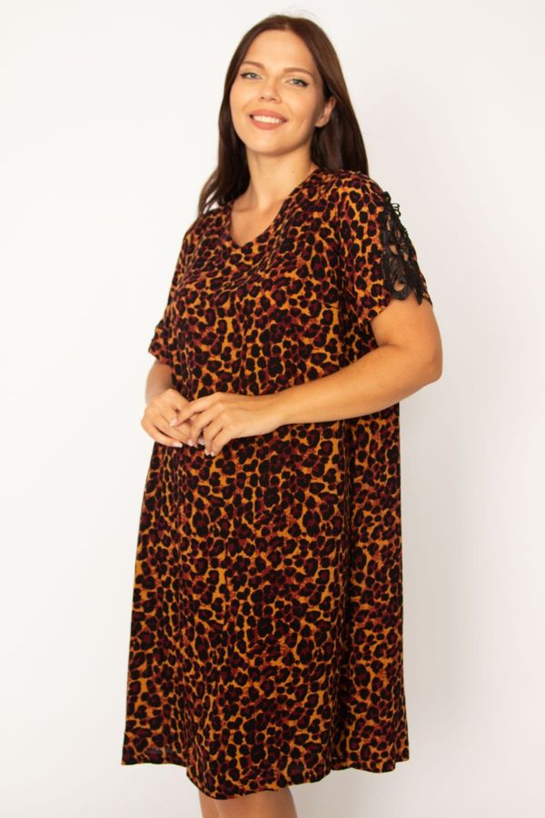 Şans Şans Women's Plus Size Leopard Lace Detailed V-neck Leopard Pattern Dress