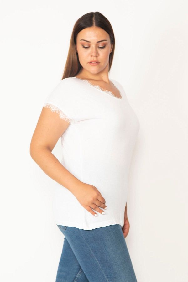 Şans Şans Women's White Plus Size Cotton Fabric V-Neck Lace Detail Low Sleeve Blouse