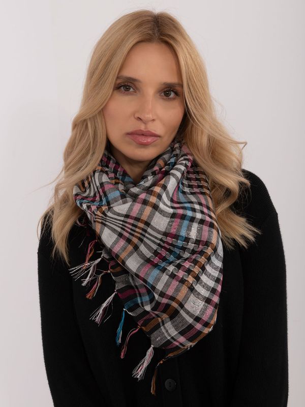 Fashionhunters Scarf with fringes Arafatka