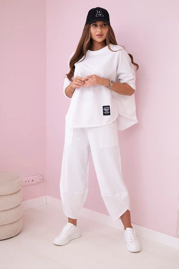 Kesi Set of cotton sweatshirt and trousers in white