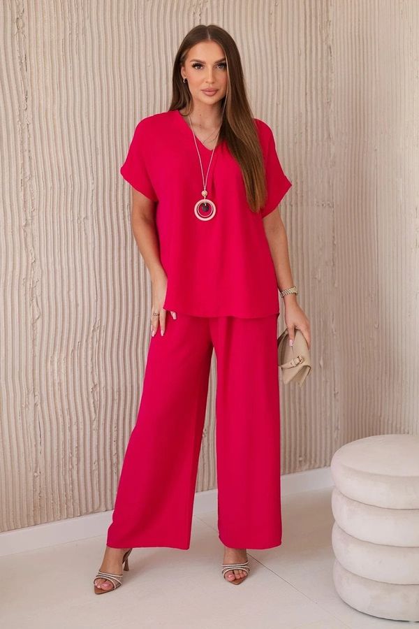 Kesi Set with necklace, blouse + fuchsia trousers