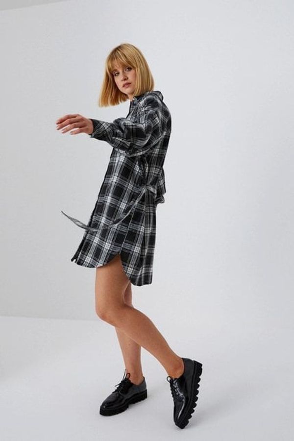 Moodo Shirt dress with ties