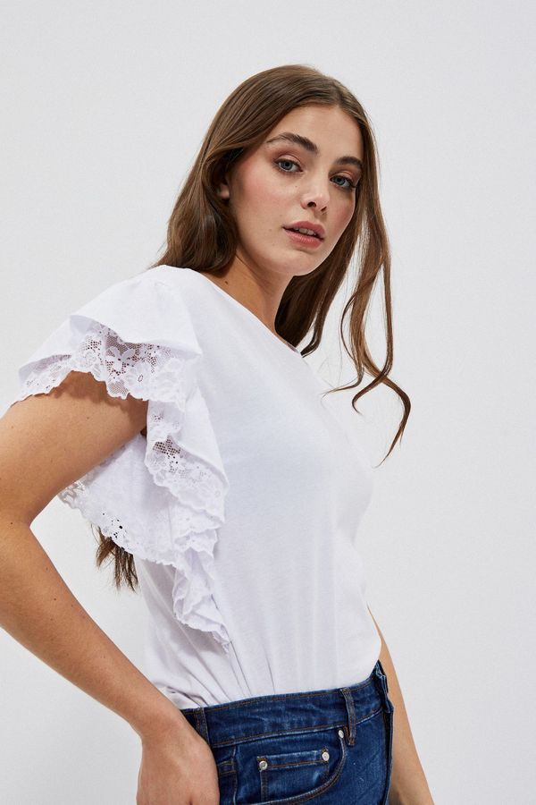 Moodo Shirt with ruffles on the shoulders