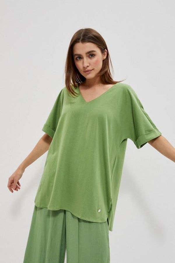 Moodo Simple T-shirt with V-neck - green