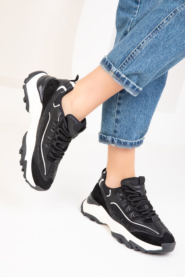 Soho Soho Black and White Women's Sneakers 18110