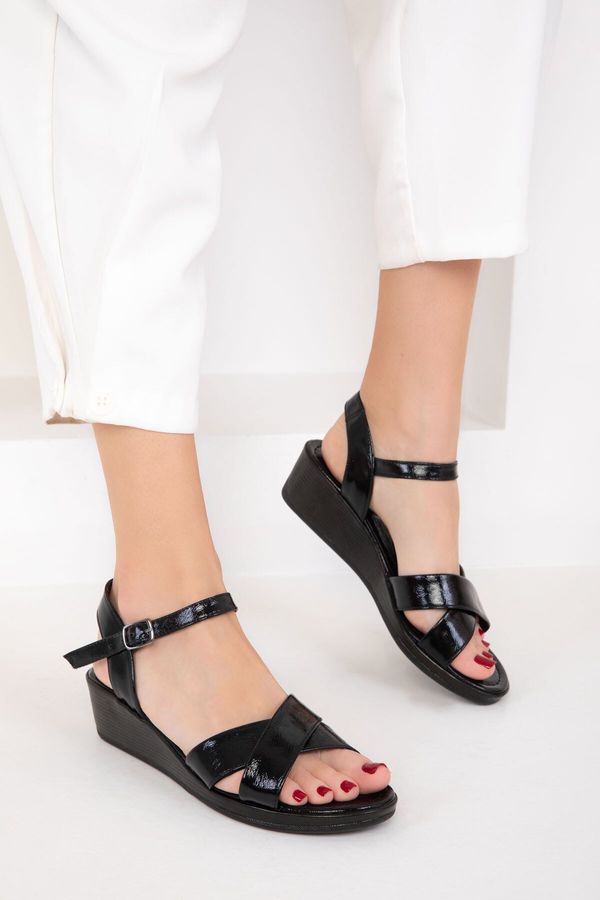 Soho Soho Black Matte Patent Leather Women's Sandals 18807