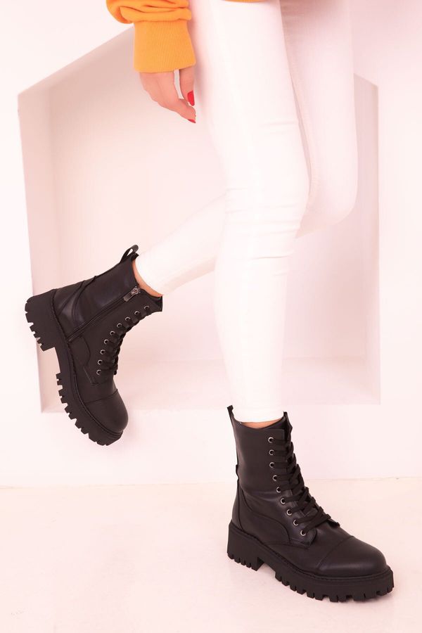 Soho Soho Women's Black Boots & Booties 17685
