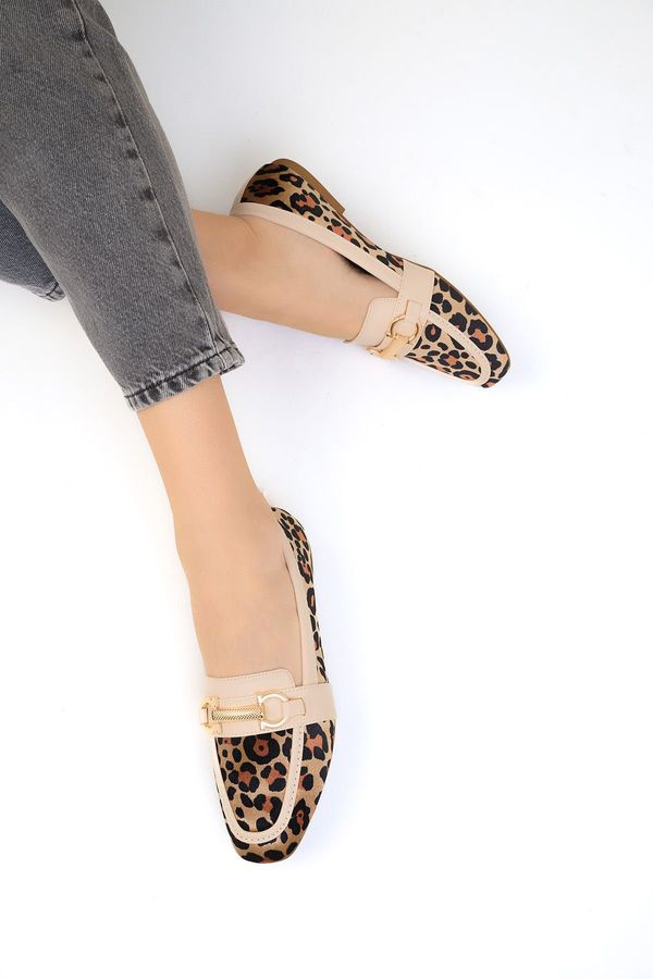 Soho Soho Women's Leopard-Nude Flats 19101