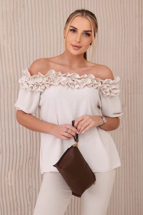 Kesi Spanish blouse with a small ruffle in beige