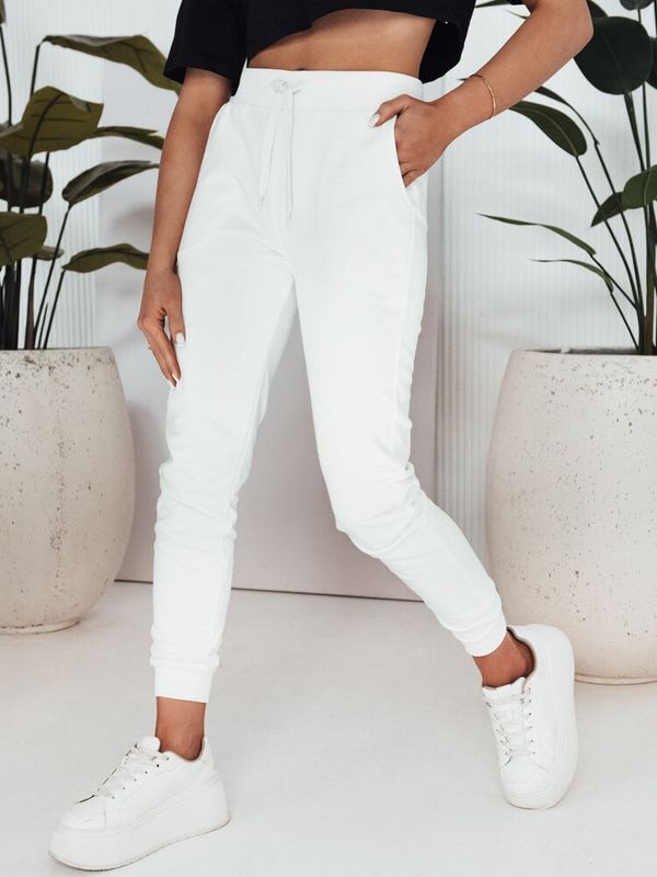 DStreet Spodnie damskie dresowe MANTI białe Dstreet