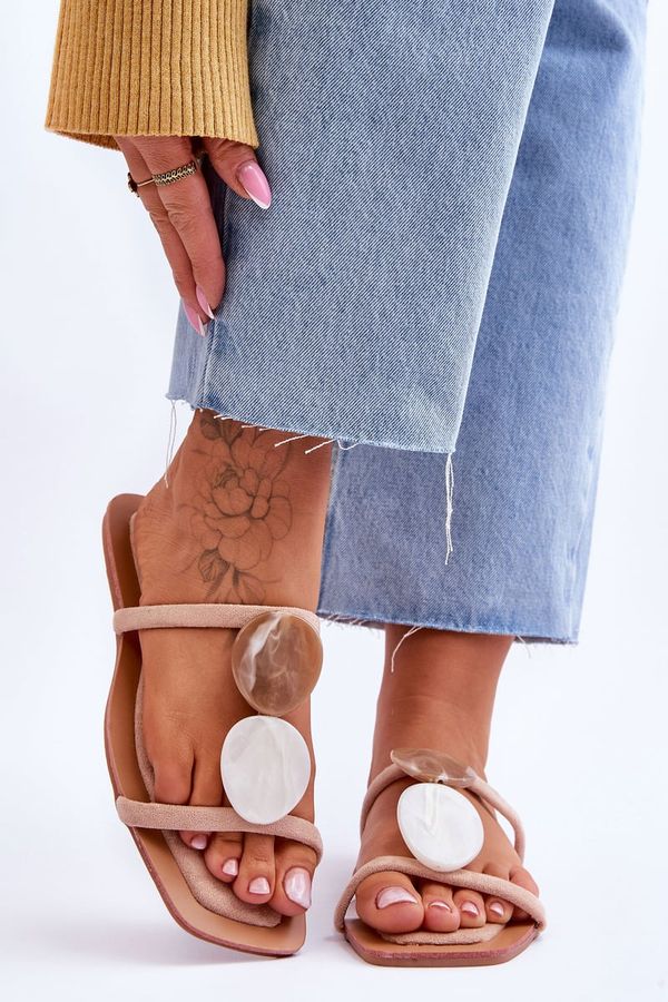 Kesi suede slippers decorated with Nude Victoria