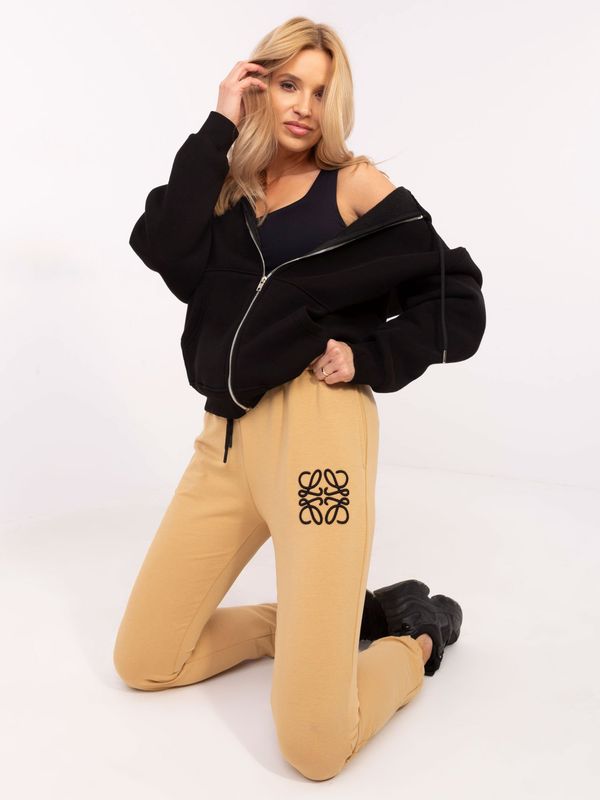 RELEVANCE Sweatpants-RV-DR-A220.99-camel