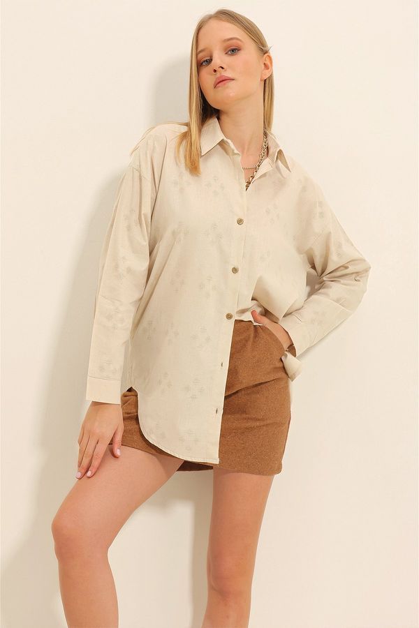 Trend Alaçatı Stili Trend Alaçatı Stili Women's Beige Motif Oversize Linen Shirt