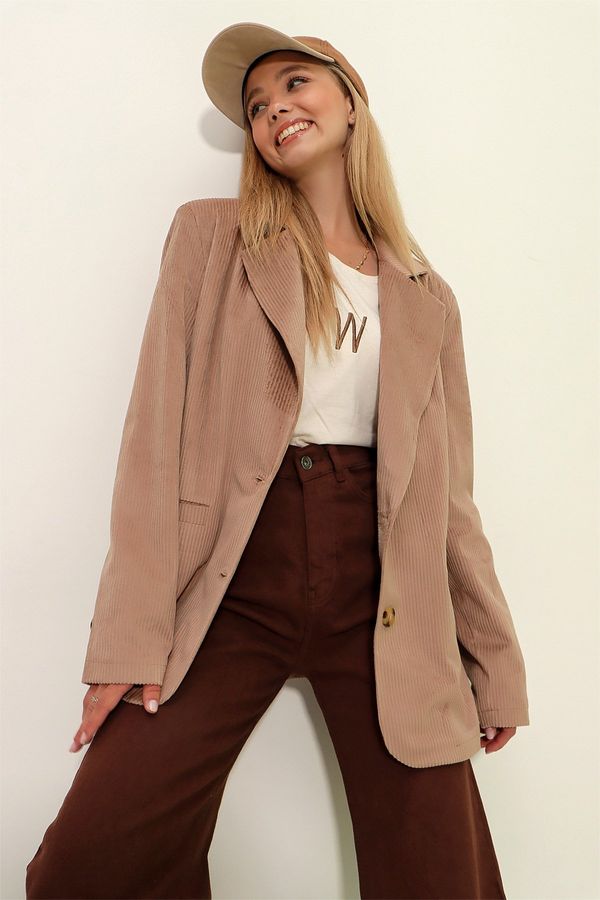 Trend Alaçatı Stili Trend Alaçatı Stili Women's Beige Velvet Woven Blazer Jacket